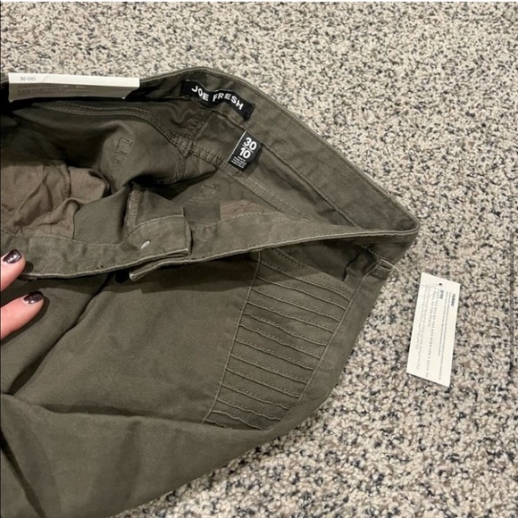 JOE’s Moto Slim Denim Pant
Ultra Slim Stretch SZ 10/30 NWT!! - Picture 8 of 10